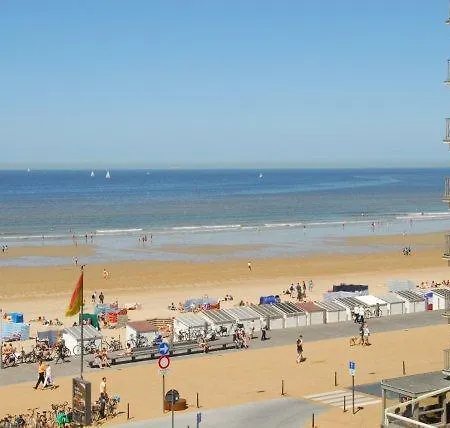 Aan Zee Апартаменты Остенде